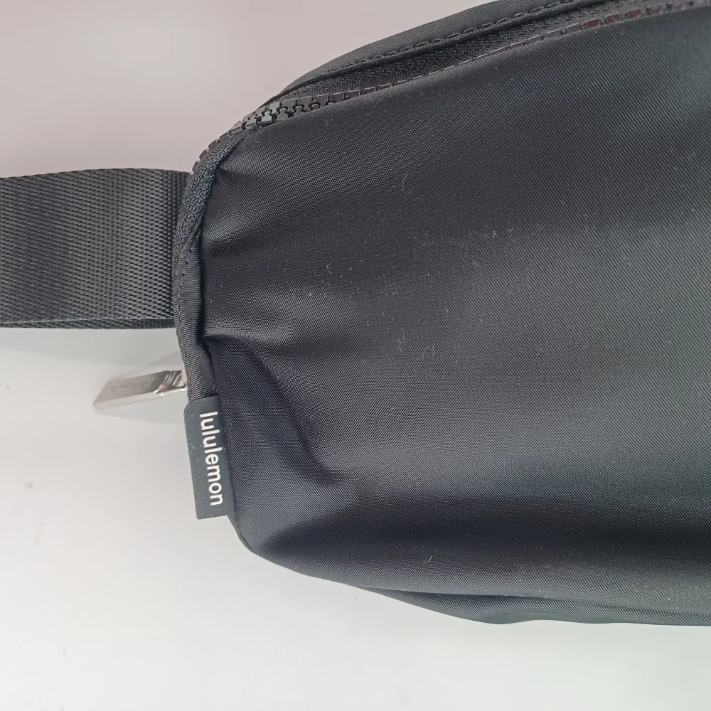 Lululemon Everywhere Belt Bag 1L Black Water Repellent Crossbody NWT